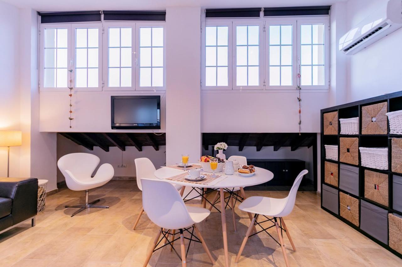 -Malagasunapts-Private Terrace Penthouse Esterno foto